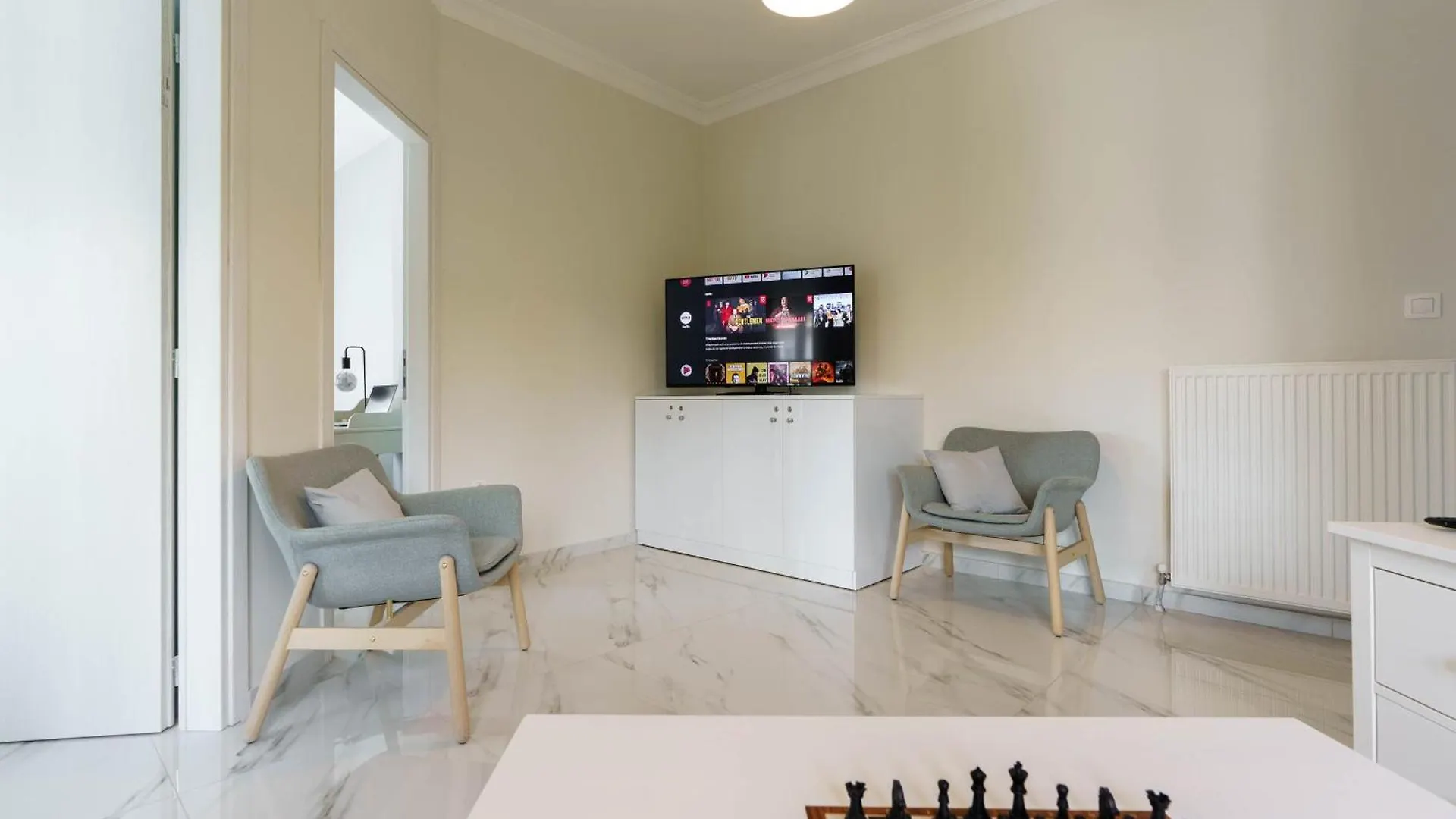 White Luxury Apartment 塞萨洛尼基