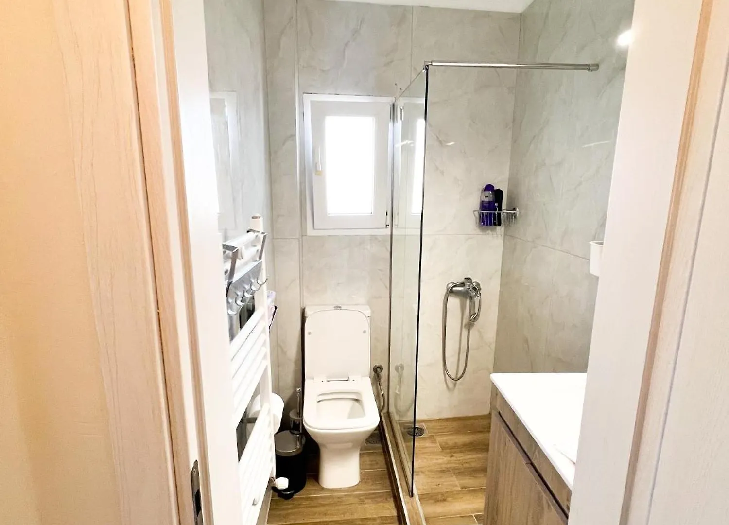White Luxury Apartment 塞萨洛尼基